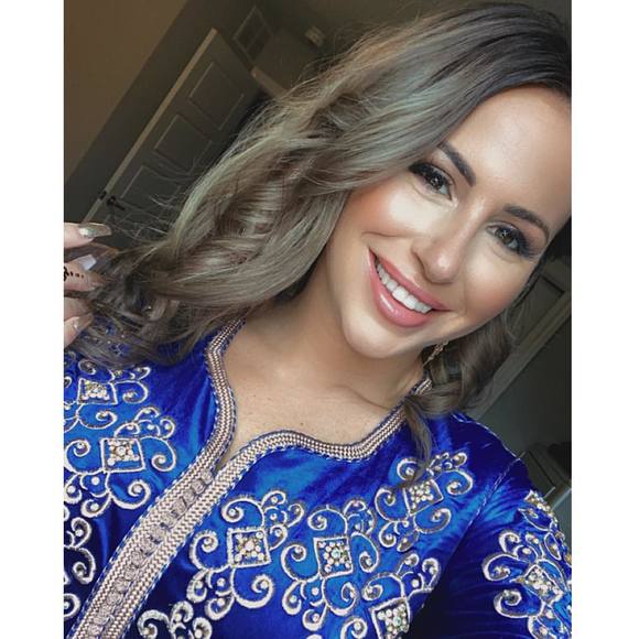 Meet your Posher, Ash - Picture 1 of 1